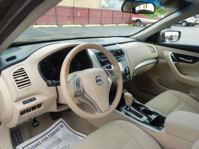 Nissan Altima 2014 photo 14